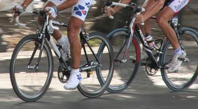 Simak! 7 Tips Penting Mencegah Cedera Saat Bersepeda